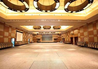 Ballroom B+C Ballroom B+C